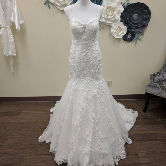 Mermaid Sequin Gown Sample Size 14 Bridal Dress Wedding Dress Full Lace Bridal